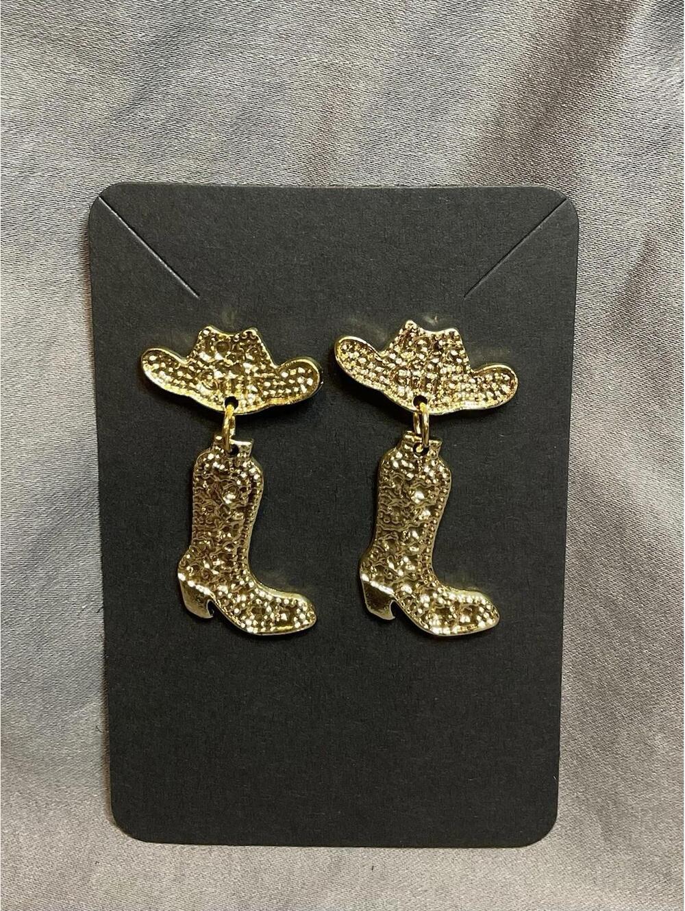 NWOT Gold Tone Cowgirl Hat And Boot Dangle Earrings #1149